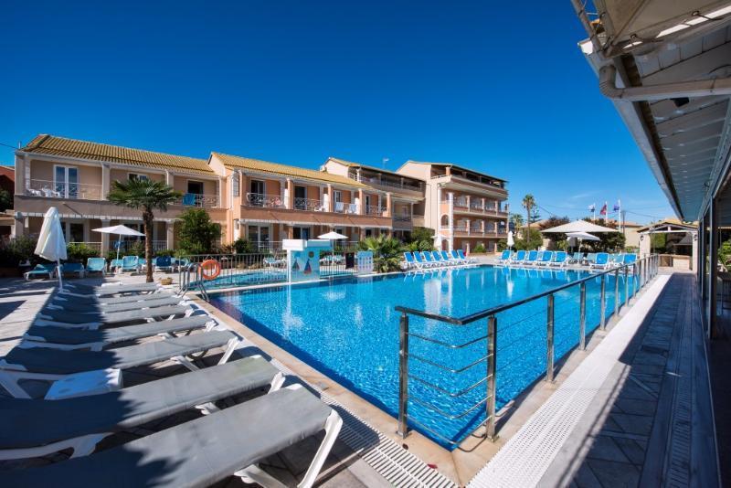 Hotel Plaza Kavos