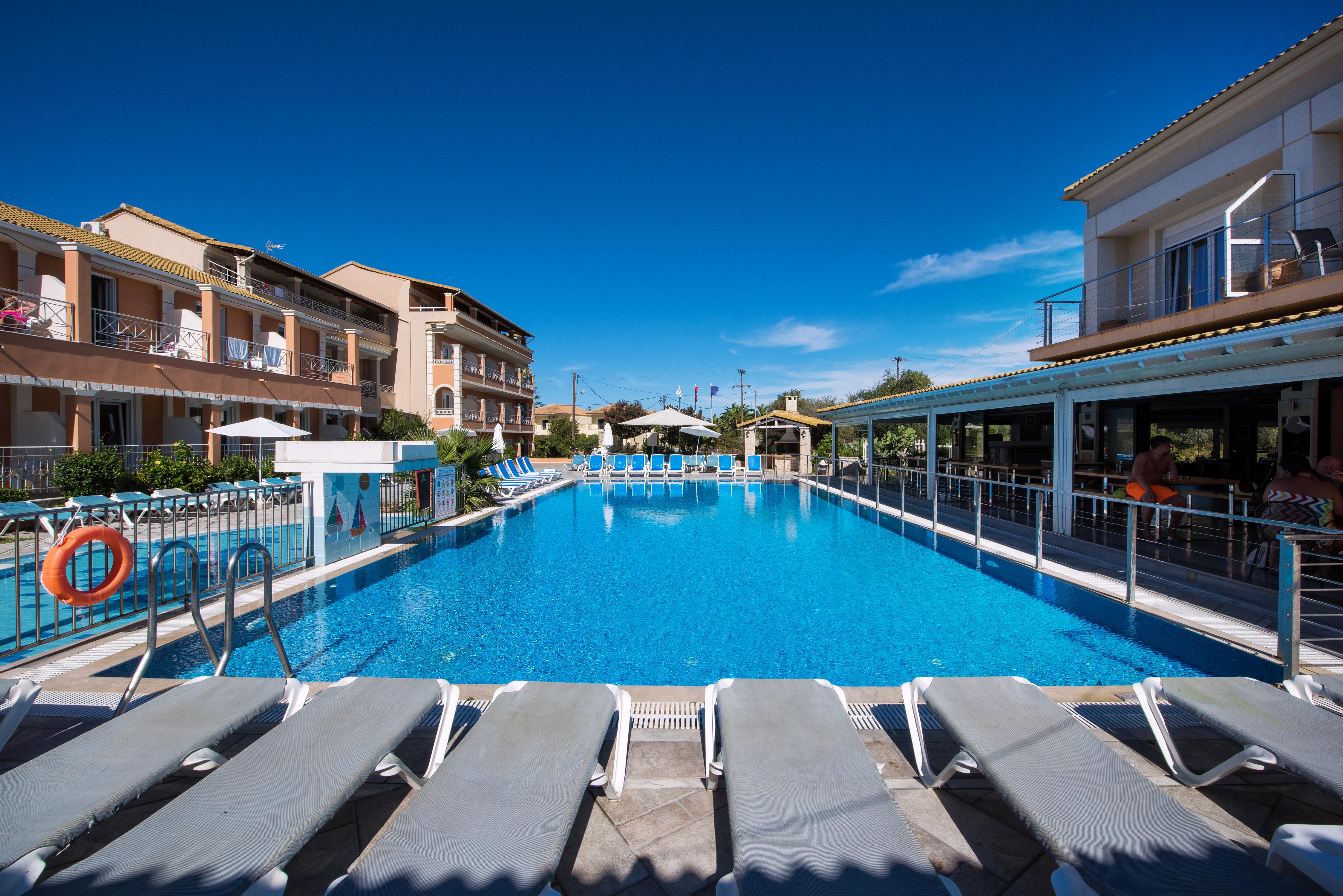 Plaza Hotel Kavos