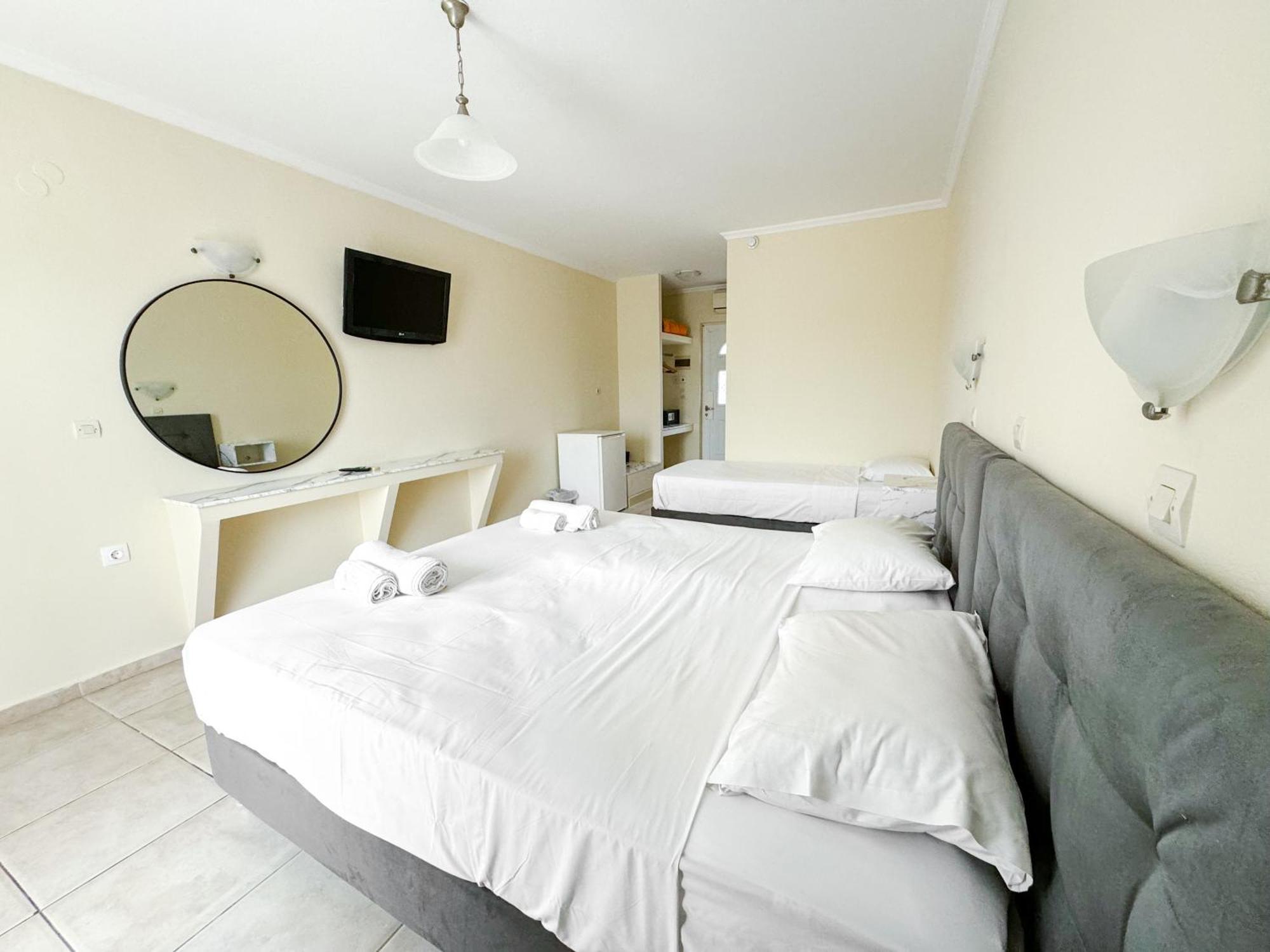 Hotel Plaza Kavos