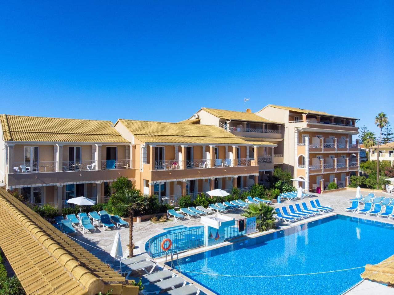 Plaza Kavos